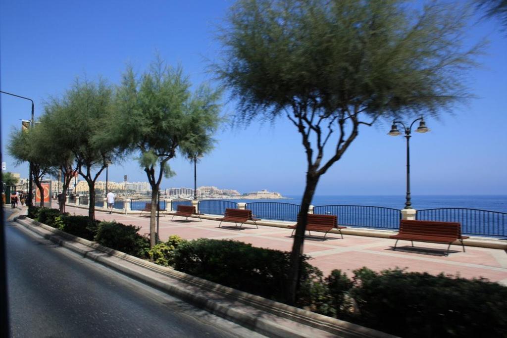 Deluxe 2br In St Julians سانت جوليان