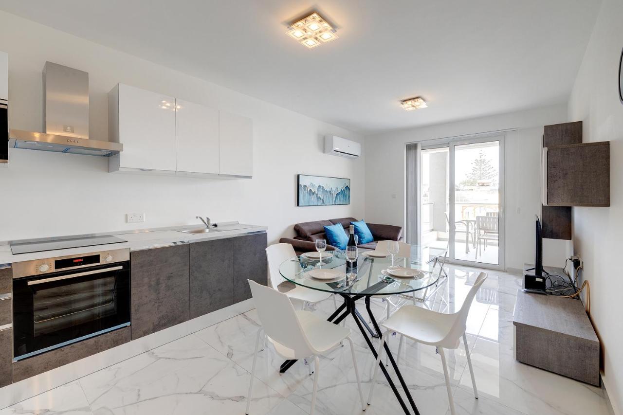 Апартаменты Deluxe 2br In St Julians *
